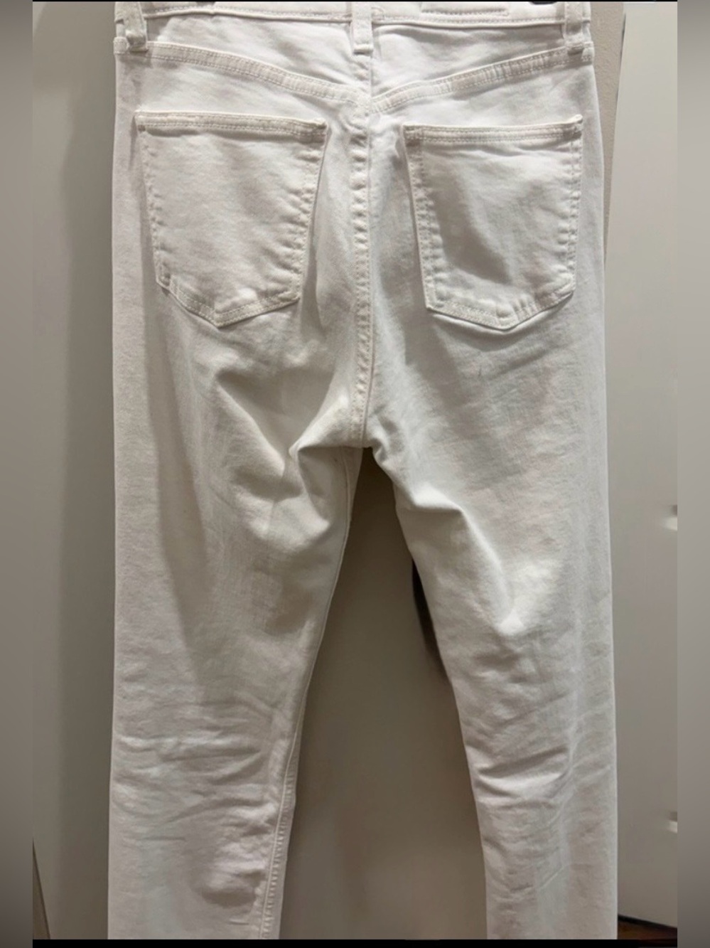 Zara White High-Rise Straight-Leg Jeans with Freyed Hem SZ 2 - Picture 4 of 6